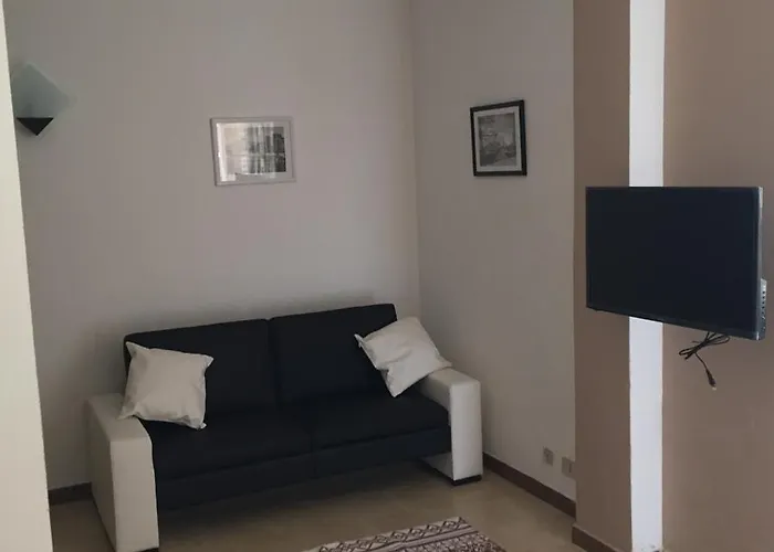 George House 32 *